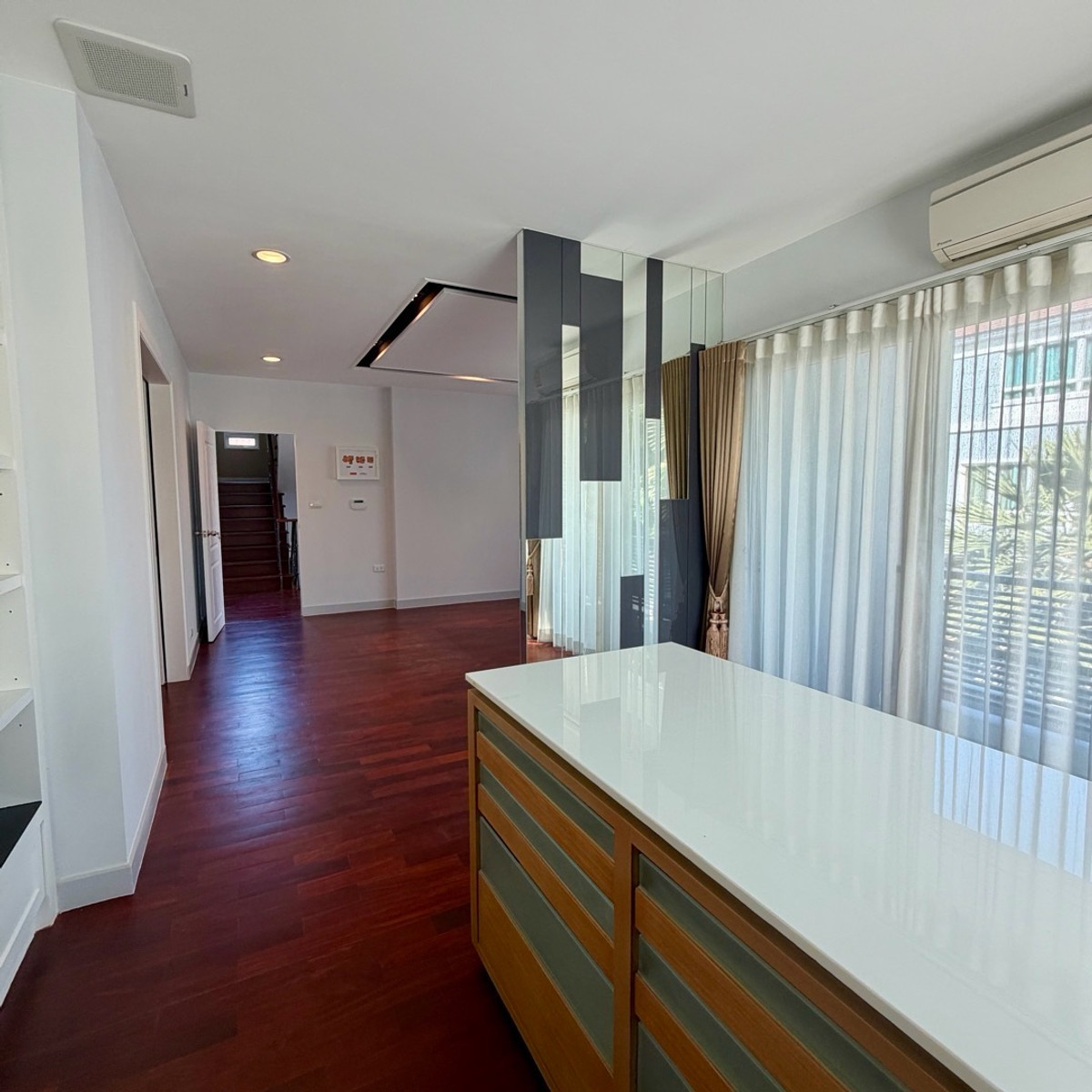 HousePattanakan, Srinakarin : 3-storey luxury detached house, Grand Bangkok Boulevard project, Rama 9 - Srinakarin (Krungthep Kreetha) 🏡 next to Wellington College international school, near the golf course.