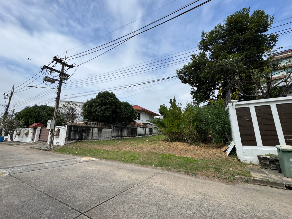 ขายที่ดินปทุมธานี รังสิต ธรรมศาสตร์ : 🌳 ขายที่ดินแปลงสวย เมืองเอก โครงการ 4 พร้อมพัฒนาทันที โอกาสดีสำหรับคนหาที่ดินสร้างบ้าน หรือเก็บลงทุนระยะยาว
