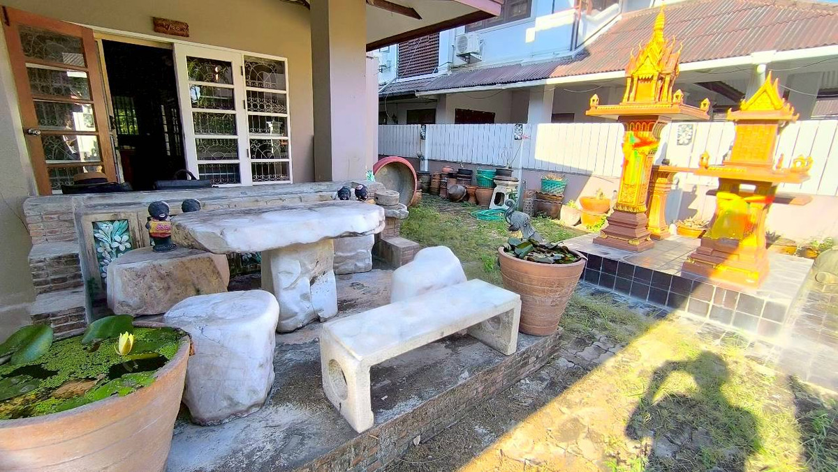 For SaleHousePhutthamonthon, Salaya : Baan Sri Supalai Single house for sale, 129.2 square meters, near Mahidol University, Salaya, Phutthamonthon, Salaya-Bang Len Road. Sri Supalai Village, Ban Mai Subdistrict, Bang Yai District, Nonthaburi, on the boundary between Nonthaburi and Nakhon Path