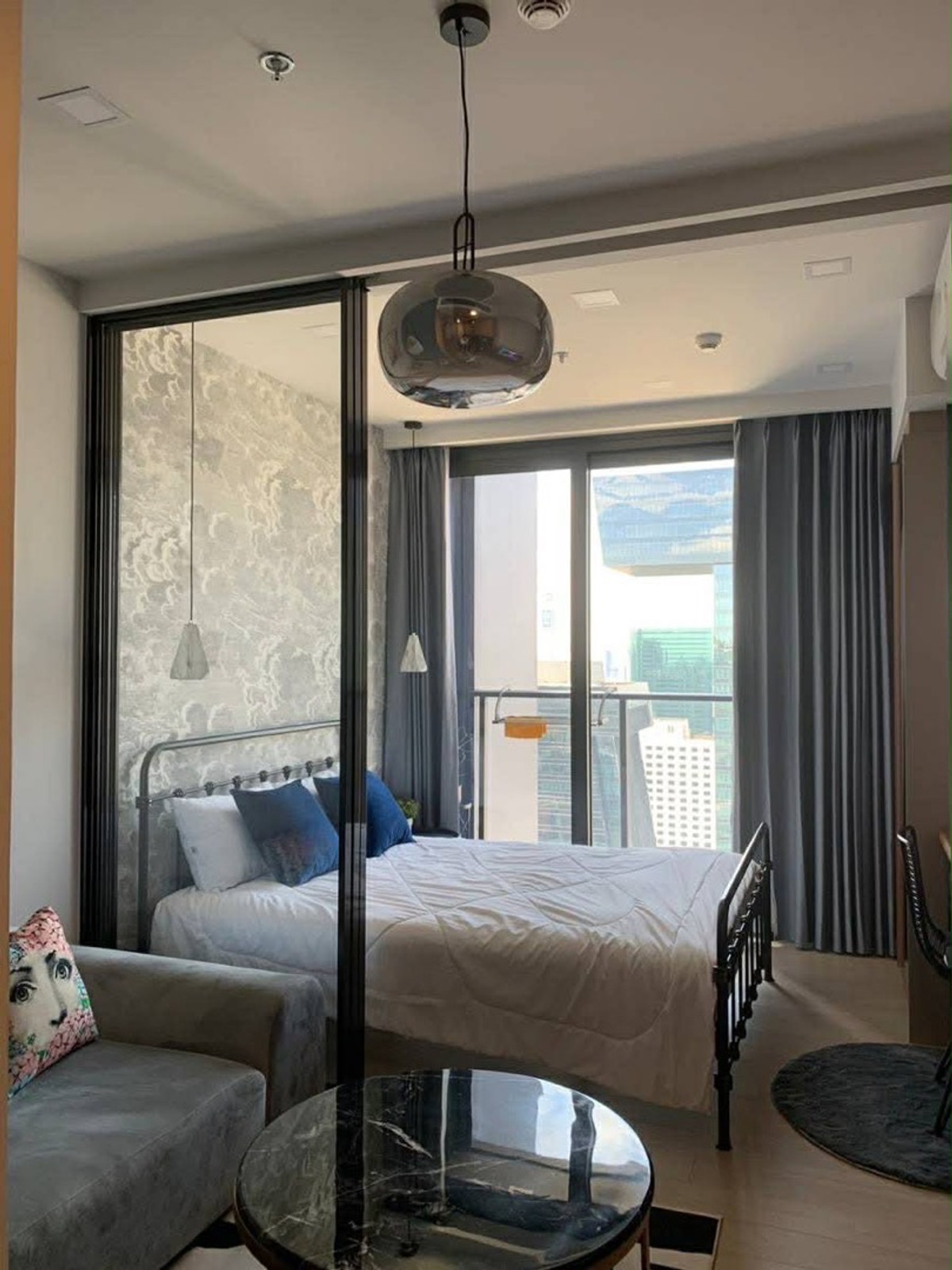 ให้เช่าคอนโดพระราม 9 เพชรบุรีตัดใหม่ RCA : One 9 five /1 bedroom/ 27 sqm ประตูกระจกกั้น /22,000