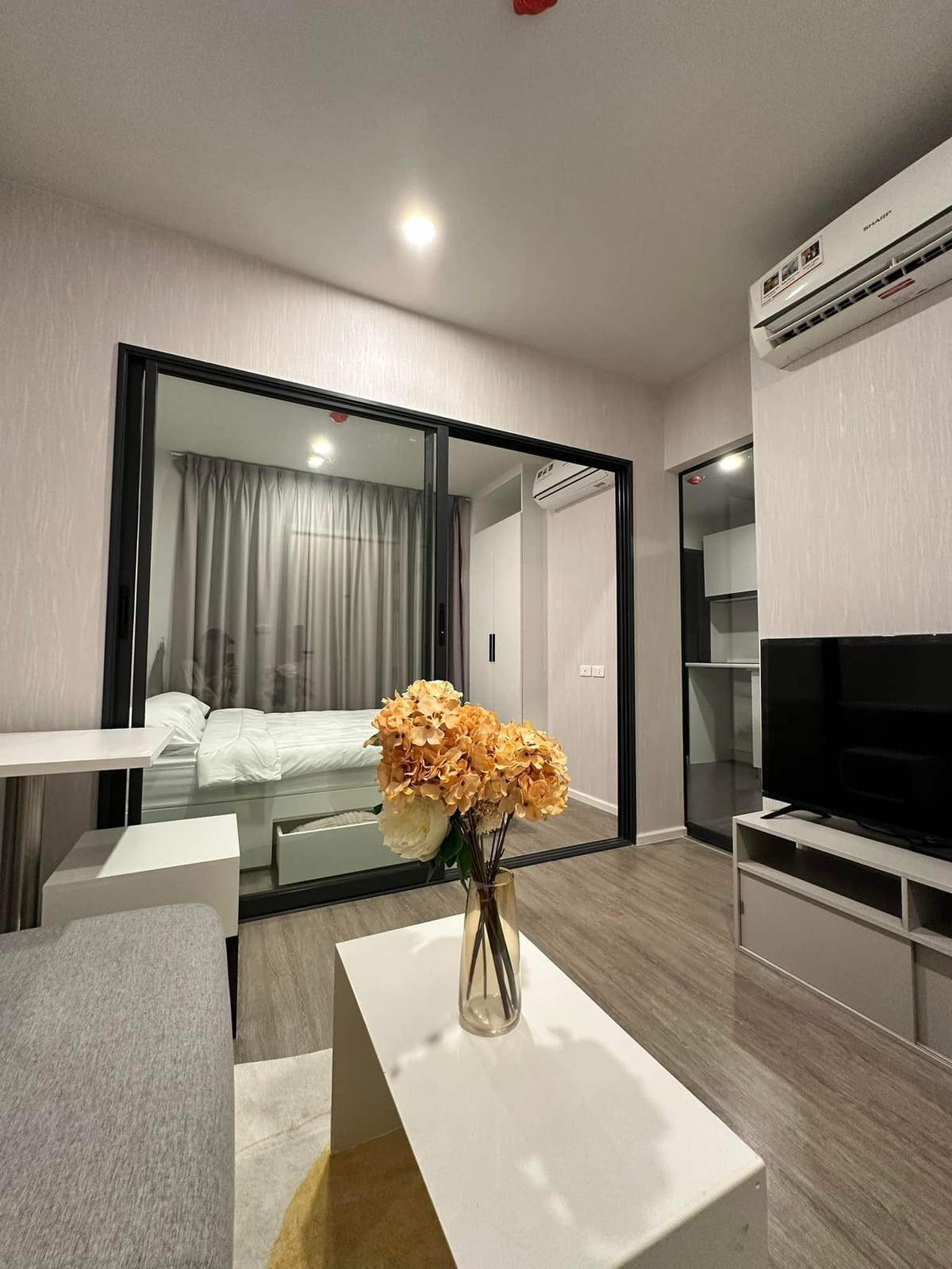 ให้เช่าคอนโดบางนา แบริ่ง ลาซาล : รหัสทรัพย์: [HR219] Blue Sukhumvit 105 บลู สุขุมวิท105  ห้องสวย ราคาถูกที่สุด พร้อมเฟอร์