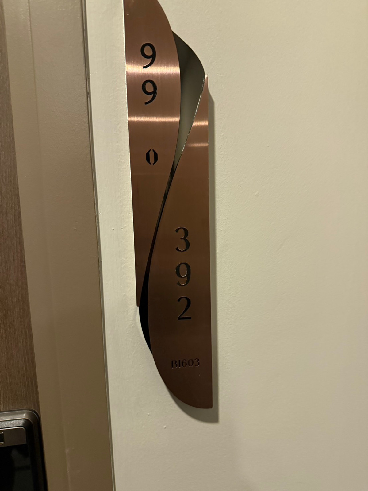 ขายคอนโดสุขุมวิท อโศก ทองหล่อ : Park Origin Thonglor คอนโดระดับ Luxury บนทำเลศักยภาพย่านทองหล่อ ห้องขนาด 40.97 ตารางเมตร แบบ 2 ห้องนอน 1 ห้องน้ำ