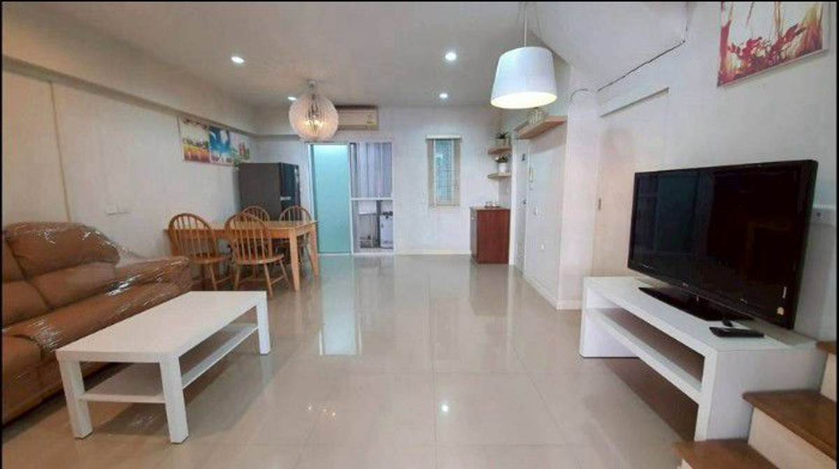 ให้เช่าทาวน์โฮมพัฒนาการ ศรีนครินทร์ : ให้เช่าทาวเฮ้าส์ 2 ชั้น หมู่บ้าน Villette Lite Pattanakarn วิลเลต ไลท์ พัฒนาการ 38 พร้อมเฟอร์นิเจอร์ครบชุด