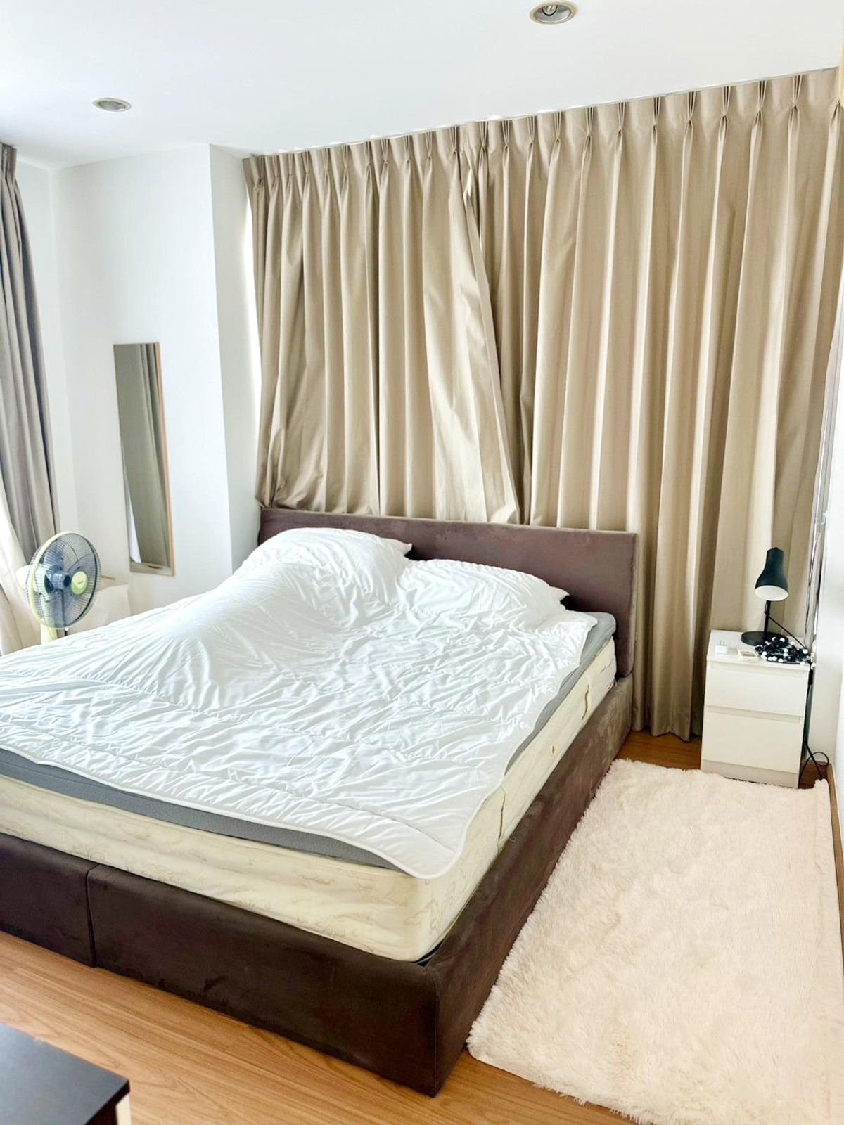 ให้เช่าคอนโดราชเทวี พญาไท : ให้เช่า คอนโด The Complete Rajprarop 2 ห้องนอน 55 ตรม. ทำเลใจกลางเมือง ใกล้ BTS อนุสาวรีย์ชัยฯ