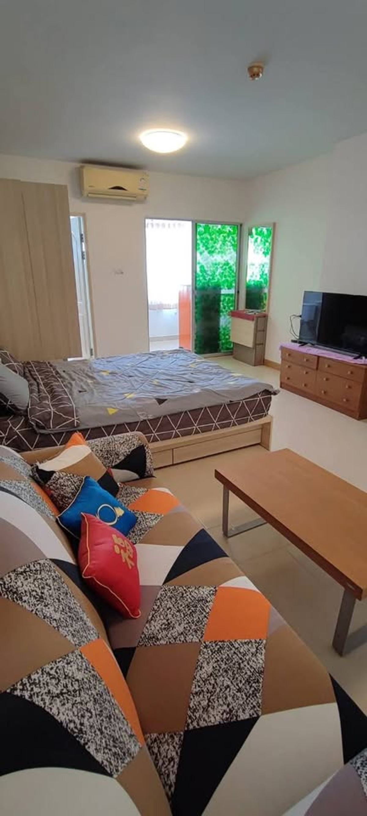 ขายคอนโดรัตนาธิเบศร์ สนามบินน้ำ พระนั่งเกล้า : ขายคอนโด ซิตี้ โฮม รัตนาธิเบศร์ 1 ห้องนอน ชั้นสูง ฟรีเฟอร์ ใกล้รถไฟฟ้าสายสีม่วง  (AM2088)