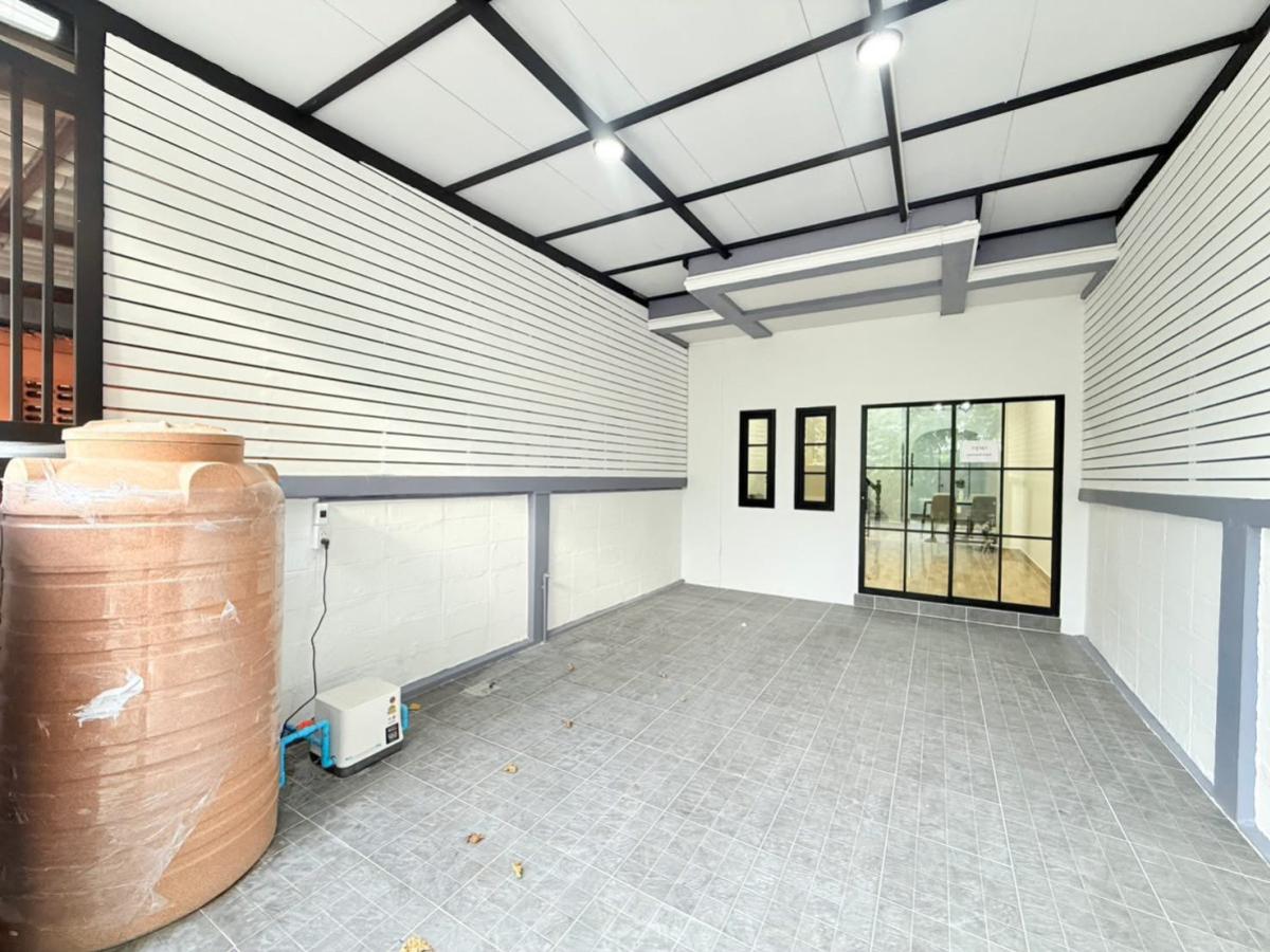 ขายทาวน์โฮมมีนบุรี-ร่มเกล้า : ขายทาวน์เฮ้าส์/ทาวน์โฮม  บ้านมหาลาภ 2 รีโนเวทใหม่ หนองจอก เขต หนองจอก กรุงเทพ CX-140626