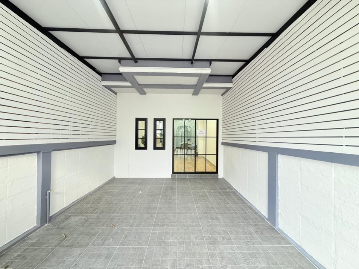 ขายทาวน์โฮมมีนบุรี-ร่มเกล้า : ขายทาวน์เฮ้าส์/ทาวน์โฮม  บ้านมหาลาภ 2 รีโนเวทใหม่ หนองจอก เขต หนองจอก กรุงเทพ CX-140626