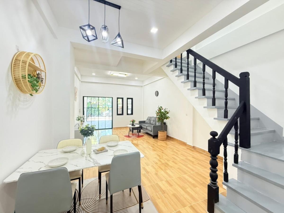 ขายทาวน์โฮมมีนบุรี-ร่มเกล้า : ขายทาวน์เฮ้าส์/ทาวน์โฮม  บ้านมหาลาภ 2 รีโนเวทใหม่ หนองจอก เขต หนองจอก กรุงเทพ CX-140626