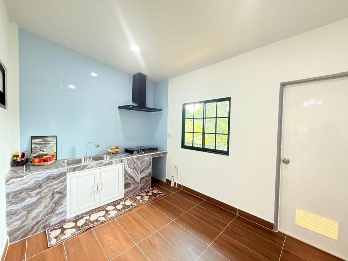 ขายทาวน์โฮมมีนบุรี-ร่มเกล้า : ขายทาวน์เฮ้าส์/ทาวน์โฮม  บ้านมหาลาภ 2 รีโนเวทใหม่ หนองจอก เขต หนองจอก กรุงเทพ CX-140626