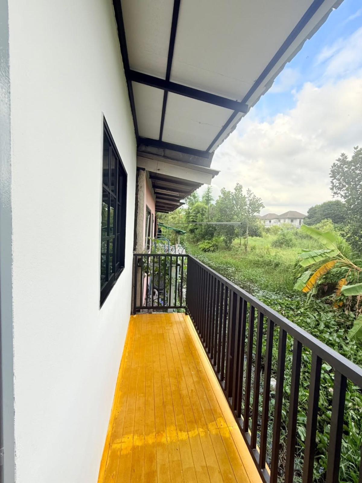 ขายทาวน์โฮมมีนบุรี-ร่มเกล้า : ขายทาวน์เฮ้าส์/ทาวน์โฮม  บ้านมหาลาภ 2 รีโนเวทใหม่ หนองจอก เขต หนองจอก กรุงเทพ CX-140626