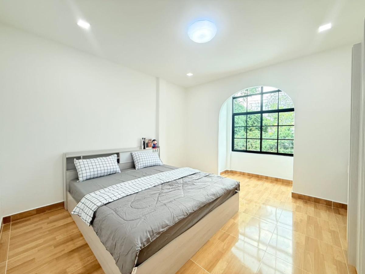 ขายทาวน์โฮมมีนบุรี-ร่มเกล้า : ขายทาวน์เฮ้าส์/ทาวน์โฮม  บ้านมหาลาภ 2 รีโนเวทใหม่ หนองจอก เขต หนองจอก กรุงเทพ CX-140626