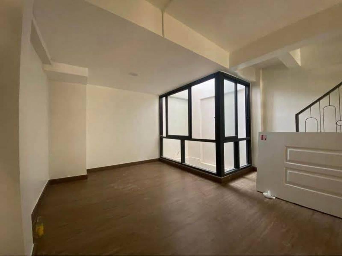 ขายอาคารพาณิชย์รัชดา ห้วยขวาง : ขายอาคารพาณิชย์ 4.5 ชั้น  250 ตารางเมตร ซอยประชาสงเคราะห์ 33 รัชดาภิเษก เขต ดินแดง กรุงเทพ CX-140318