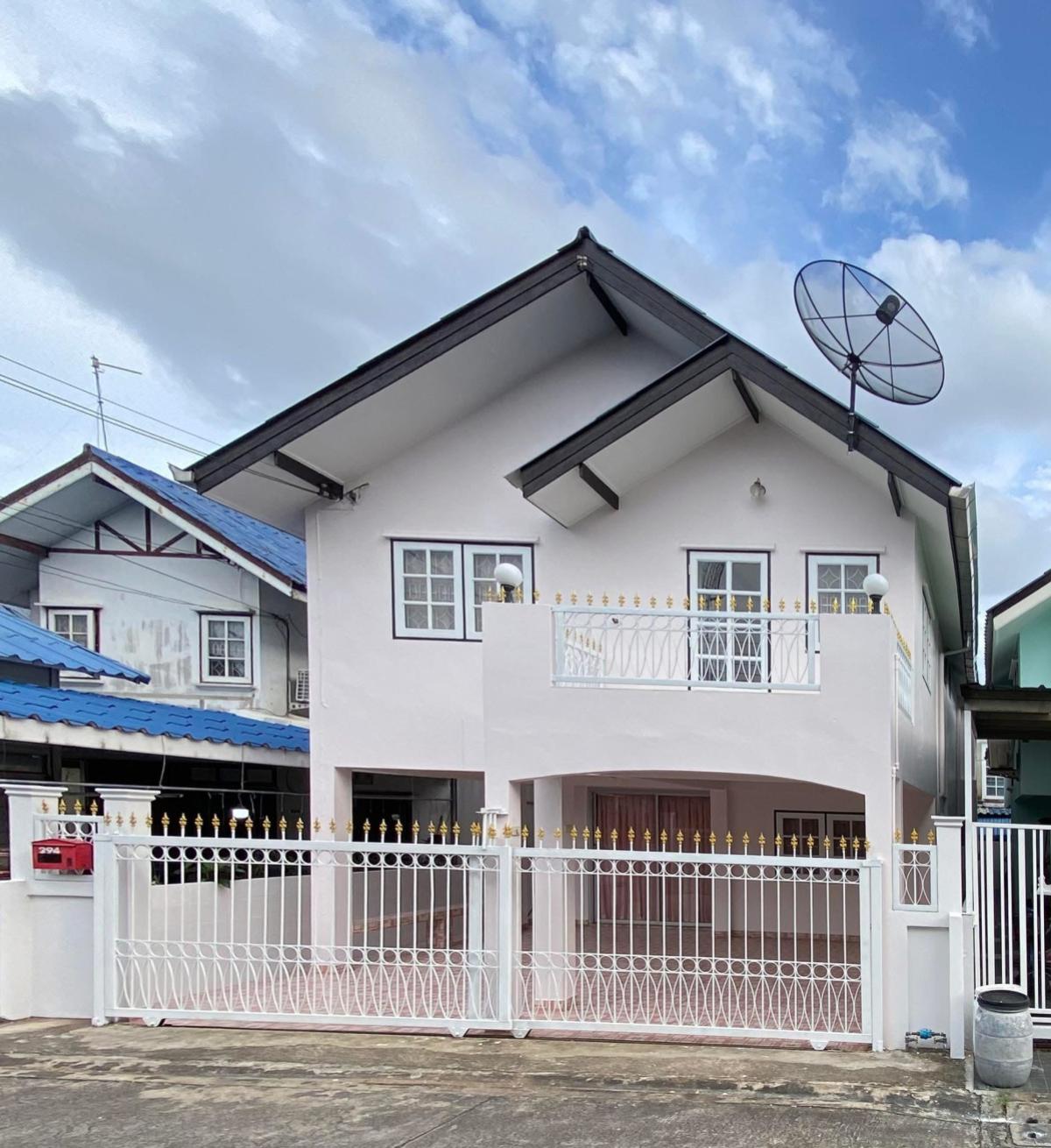 ขายบ้านลาดพร้าว101 แฮปปี้แลนด์ : ขายบ้านเดี่ยว ซอย ลาดพร้าว 93 หน้ากว้าง รีโนเวทใหม่ คลองเจ้าคุณสิงห์ เขต วังทองหลาง กรุงเทพ CX-140341