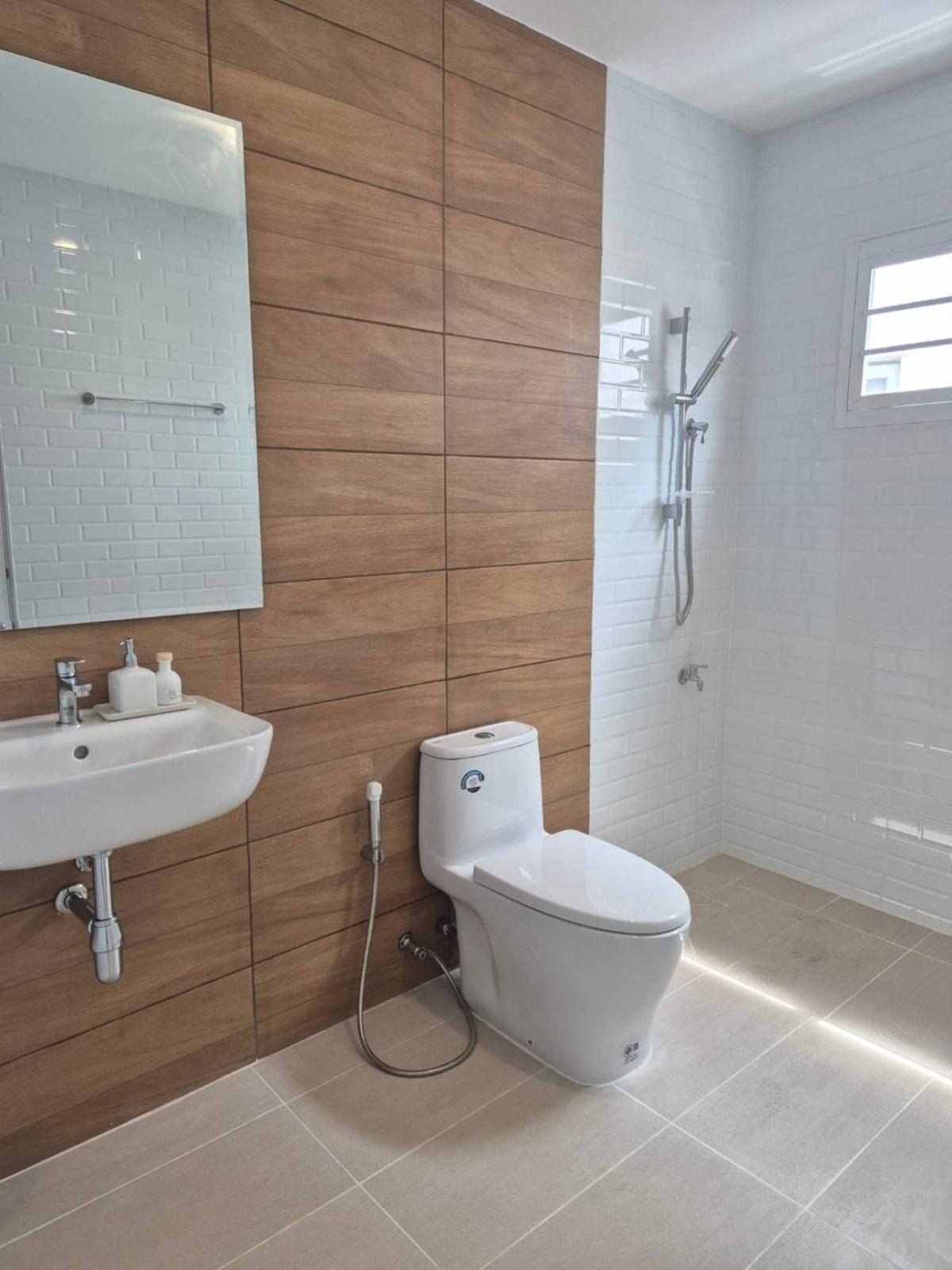 For SaleHousePathum Thani,Rangsit, Thammasat : For Sale House , Baan Fah Piyarom Pruekwana , newly renovated , Bueng Kham Phoi , Lam Luk Ka , Pathum Thani , CX-140268