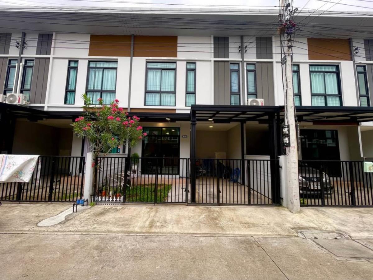 ขายทาวน์โฮมปทุมธานี รังสิต ธรรมศาสตร์ : ขายทาวน์เฮาส์ 2 ชั้น ปทุมธานี-ลาดหลุมแก้ว หน้ากว้าง ลาดหลุมแก้ว ลาดหลุมแก้ว ปทุมธานี CX-138975