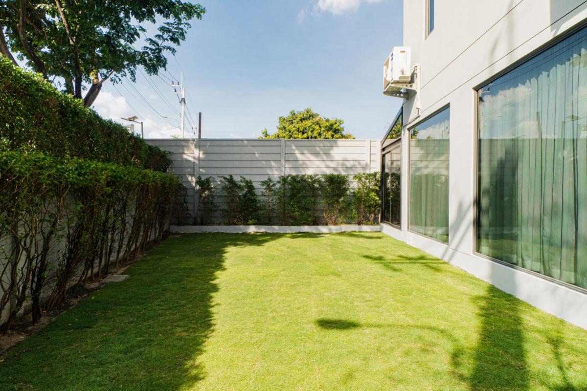 For SaleHousePattanakan, Srinakarin : For Sale House , Baan Klang Muang The Edition Srinakarin - Suanluang , Dok Mai , Prawet , Bangkok , CX-140548