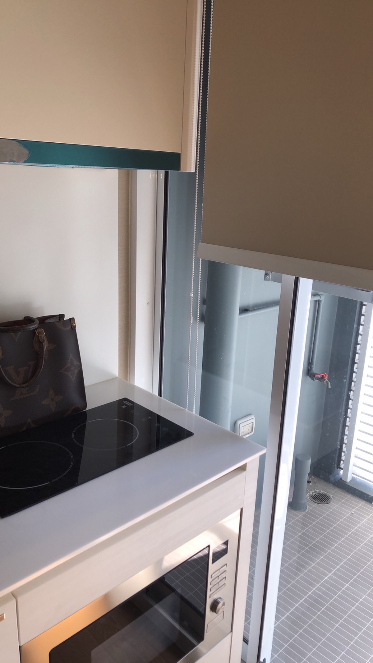 For RentCondoLadprao, Central Ladprao : For Rent ✨ The Saint Residences ✨ Fully furnished with appliances, near BTS Ha Yaek Ladprao.