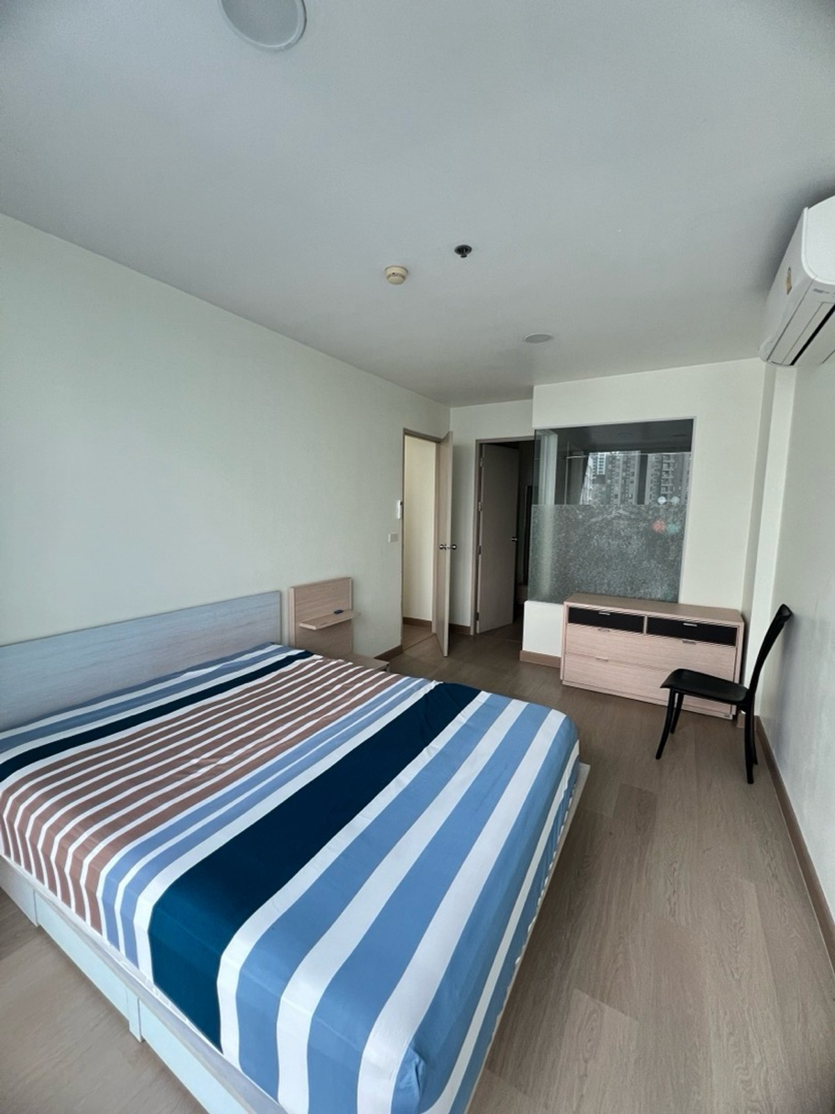 ให้เช่าคอนโดรัชดา ห้วยขวาง : ปล่อยเช่า ห้องพร้อมอยู่ ห้องใหญ่2 นอน 25,000/ เดือน ติดmrt ห้วยขวาง!!!