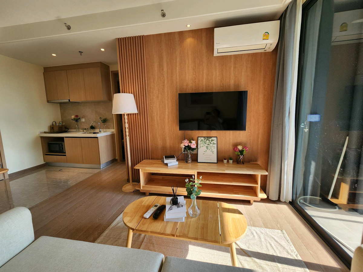 ขายคอนโดสาทร นราธิวาส : ขายด่วน ✨ Regal Sathon - Naradhiwas ✨ เฟอร์นิเจอร์ และ เครื่องใช้ไฟฟ้าครบ ใกล้ BTS ช่องนนทรี