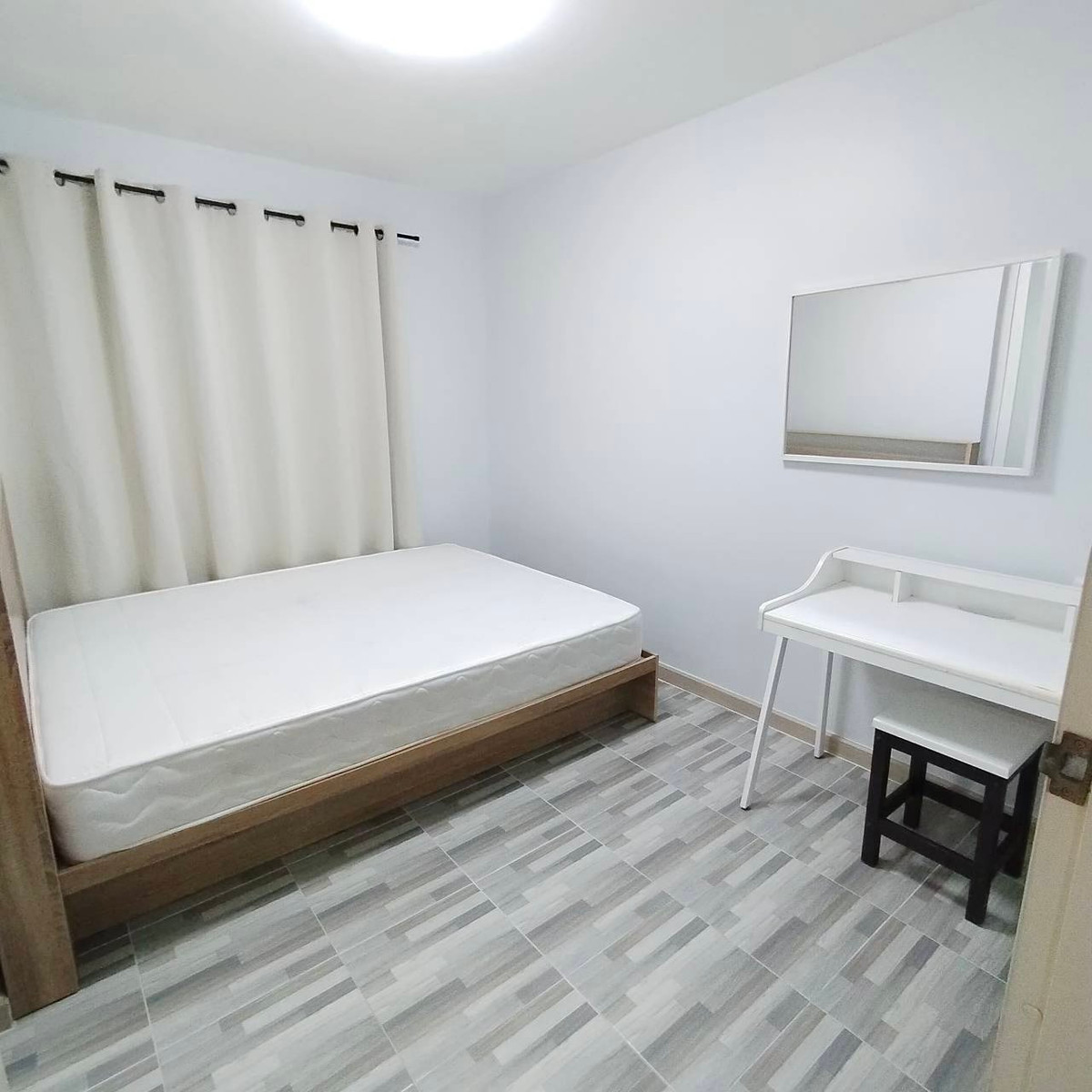 ให้เช่าคอนโดเสรีไทย-นิด้า : I Condo สุขาภิบาล2  หน้าถนนเสรีไทย 43-45 ห้องทำใหม่เอี่ยม