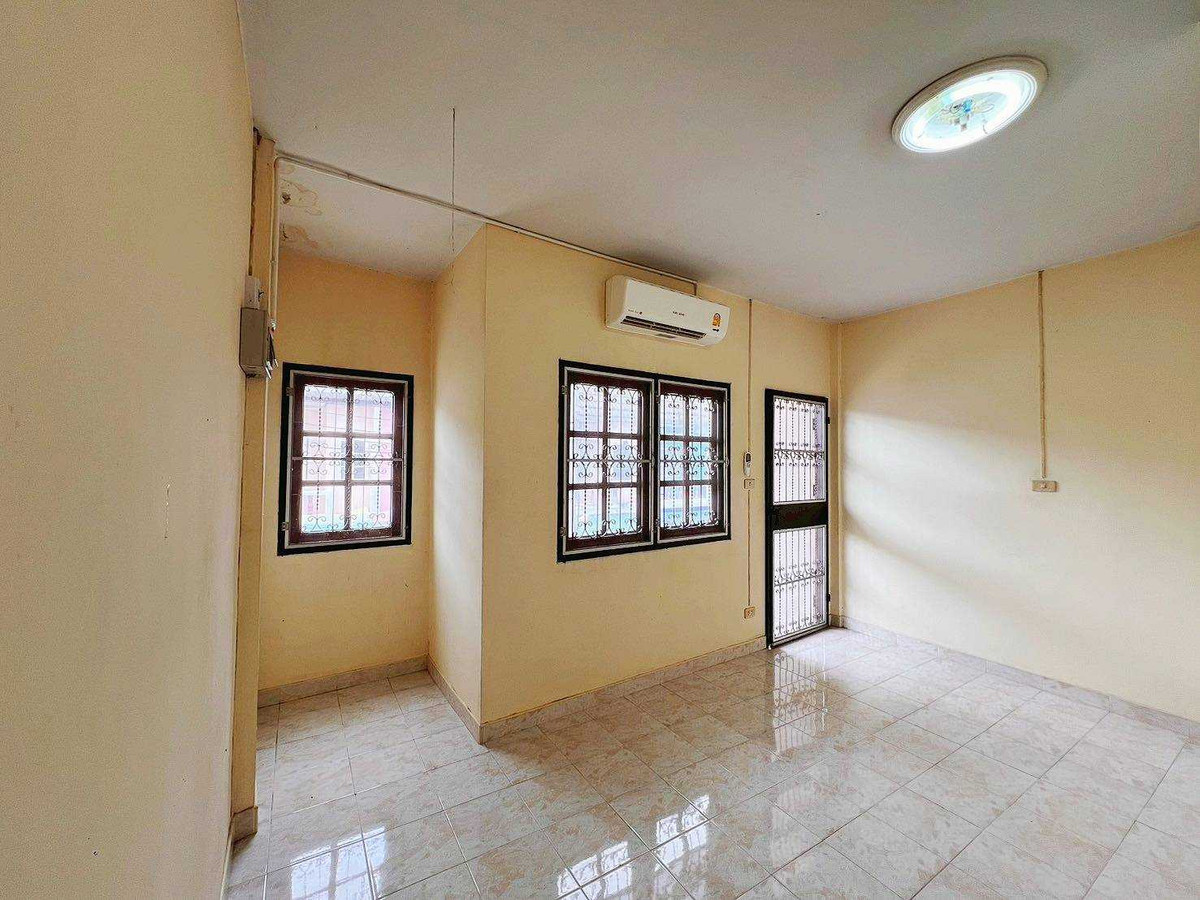 ขายทาวน์โฮมแจ้งวัฒนะ เมืองทอง : ขายทาวน์เฮ้าส์ 2 ชั้น ราคาดี ทำเลเยี่ยม เดินทางสะดวก ใกล้เทศบาลปากเกร็ด ซ.ขจรเนติยุทธ7 แจ้งวัฒนะ ปากเกร็ด5 นนทบุรี