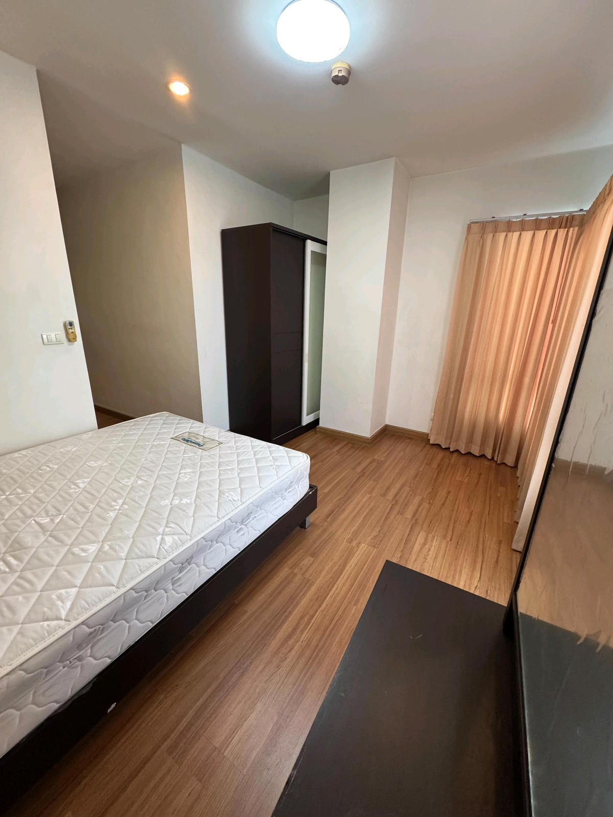 For RentCondoRamkhamhaeng, Hua Mak : 🔥 For rent The Wellington Ramkhamhaeng 40 🔥 📍 near the Yellow Line Srikreetha Station 🚆