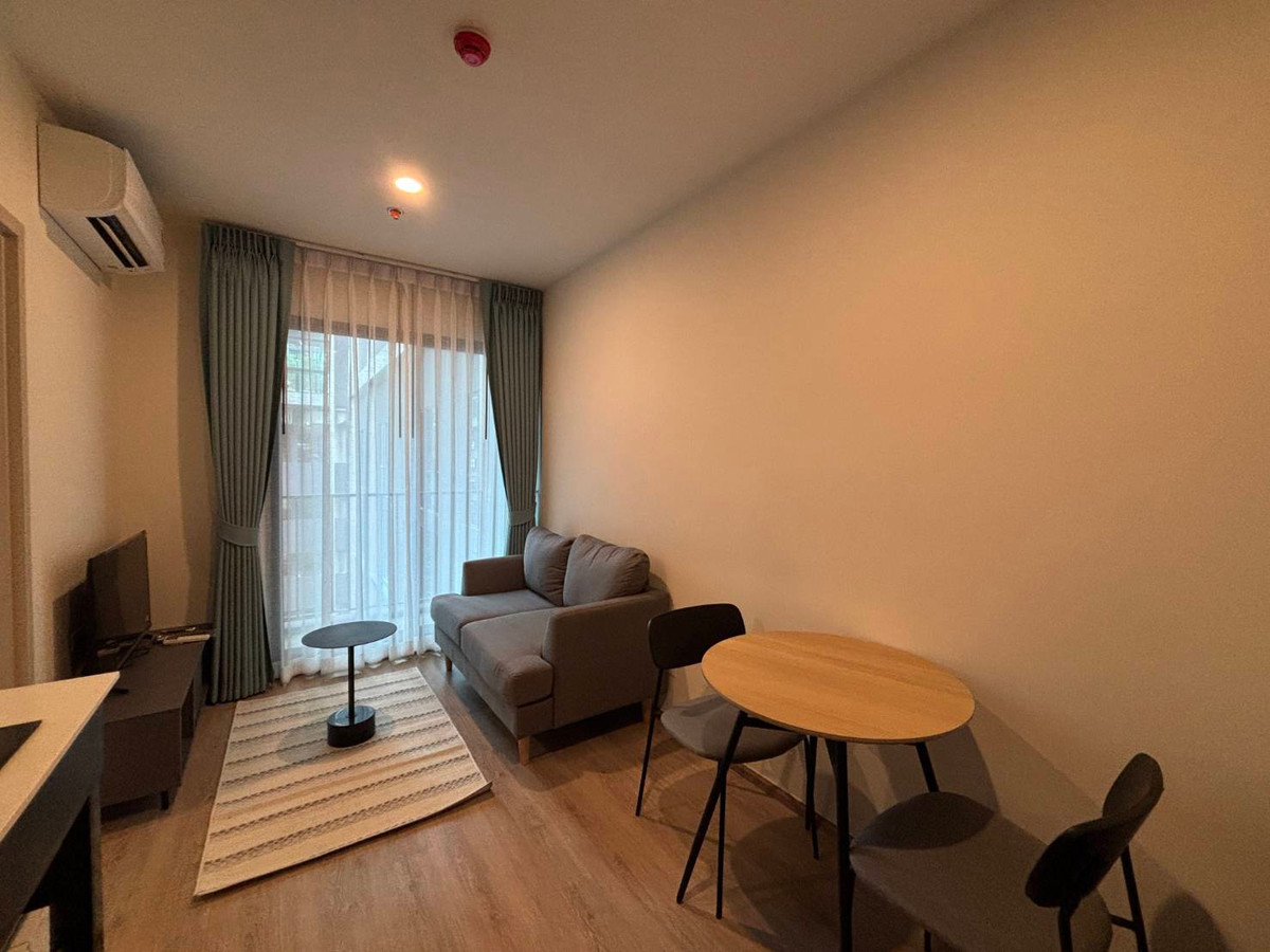 For RentCondoRama9, Petchburi, RCA : For Rent ✨ Nue District R9 Rama 9 ✨ Fully furnished with appliances, near MRT Rama 9.