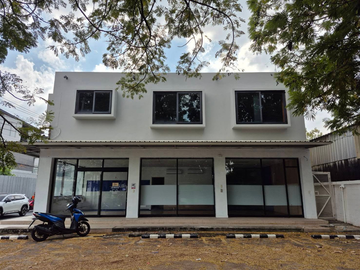 ให้เช่าโชว์รูมวิภาวดี ดอนเมือง หลักสี่ : โชว์รูม 1 ชั้น ทำเลดี ตกแต่งสวยงาม ให้เช่า ย่านวิภาวดี-ดอนเมือง ใกล้มูลนิธิกระจกเงา เพียง 350 เมตร