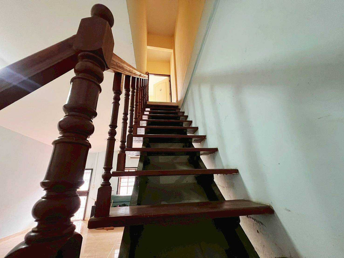 ขายทาวน์โฮมแจ้งวัฒนะ เมืองทอง : ขายทาวน์เฮ้าส์ 2 ชั้น ราคาดี ทำเลเยี่ยม เดินทางสะดวก ใกล้เทศบาลปากเกร็ด ซ.ขจรเนติยุทธ7 แจ้งวัฒนะ ปากเกร็ด5 นนทบุรี