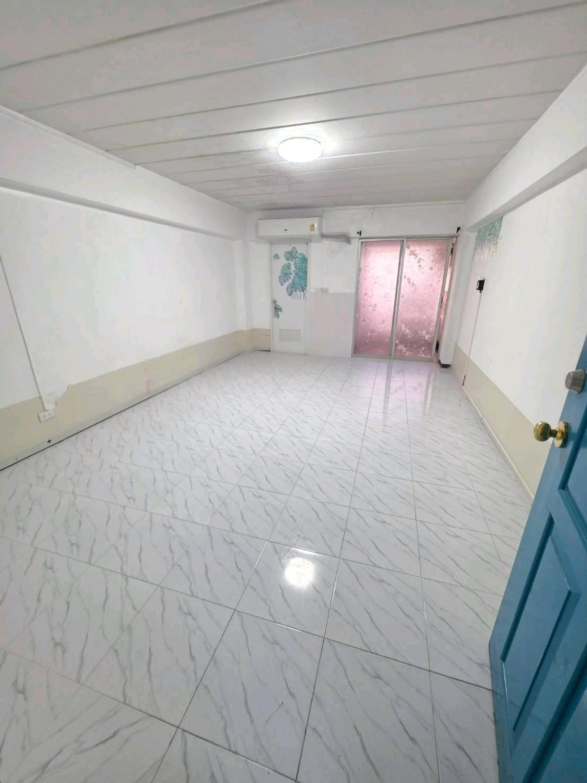 CondoLadprao101, Happy Land, The Mall Bang Kapi : For rent/Urgent sale!!!!! Condo Lat Phrao 102, 8th floor