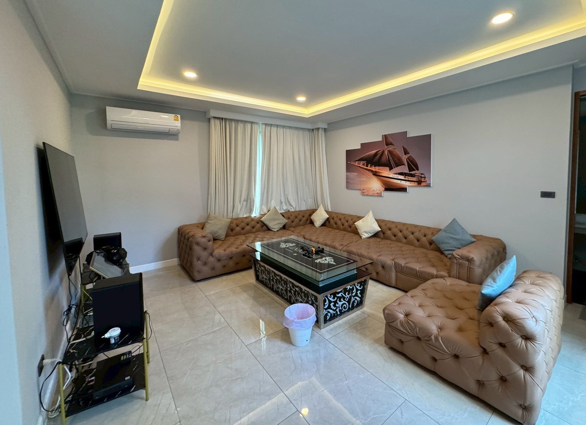For RentHouseSukhumvit, Asoke, Thonglor : Luxury newly built house with 1,000 sq.m. of usable area, featuring a private swimming pool ** NO CO-AGENT ** 
