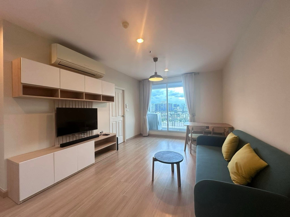 For RentCondoLadprao, Central Ladprao : For rent, 2 bedrooms, 67 sq m, north side, price 28,000 baht, if interested, make an appointment to view 0808144488