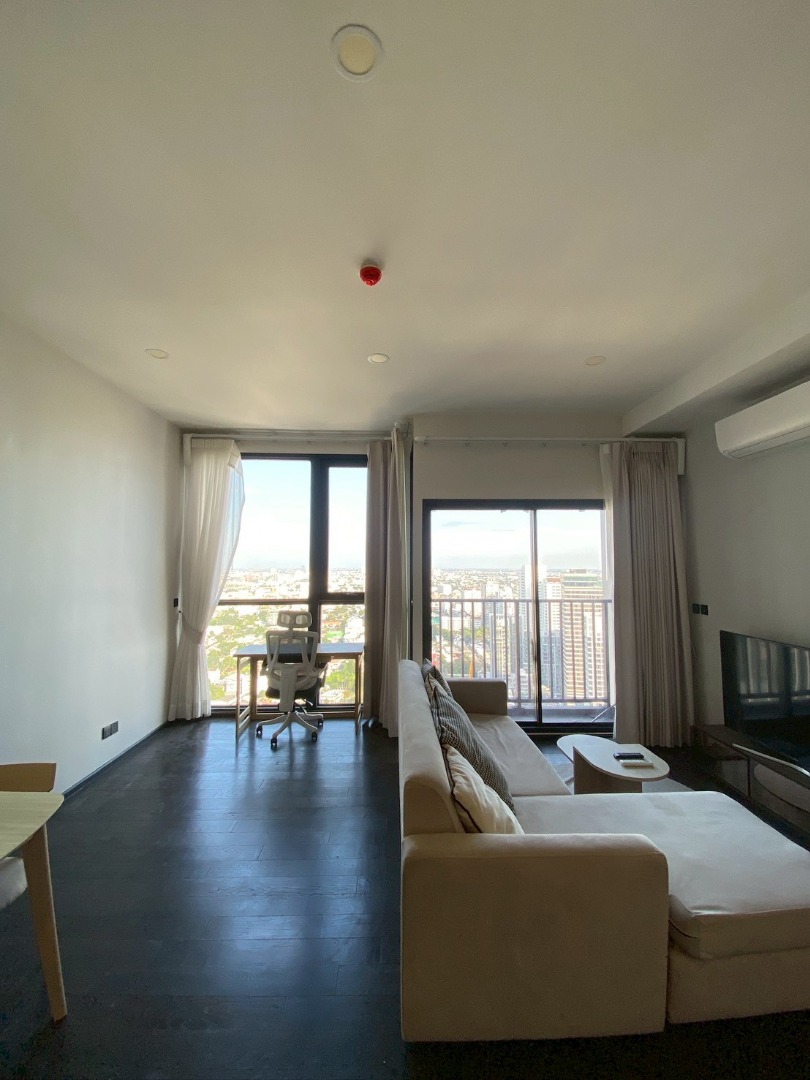 For RentCondoSukhumvit, Asoke, Thonglor : 🔥Rent Now🔥 Park Origin Thonglor, near BTS Thonglor Station. Fully furnished and ready to move in.