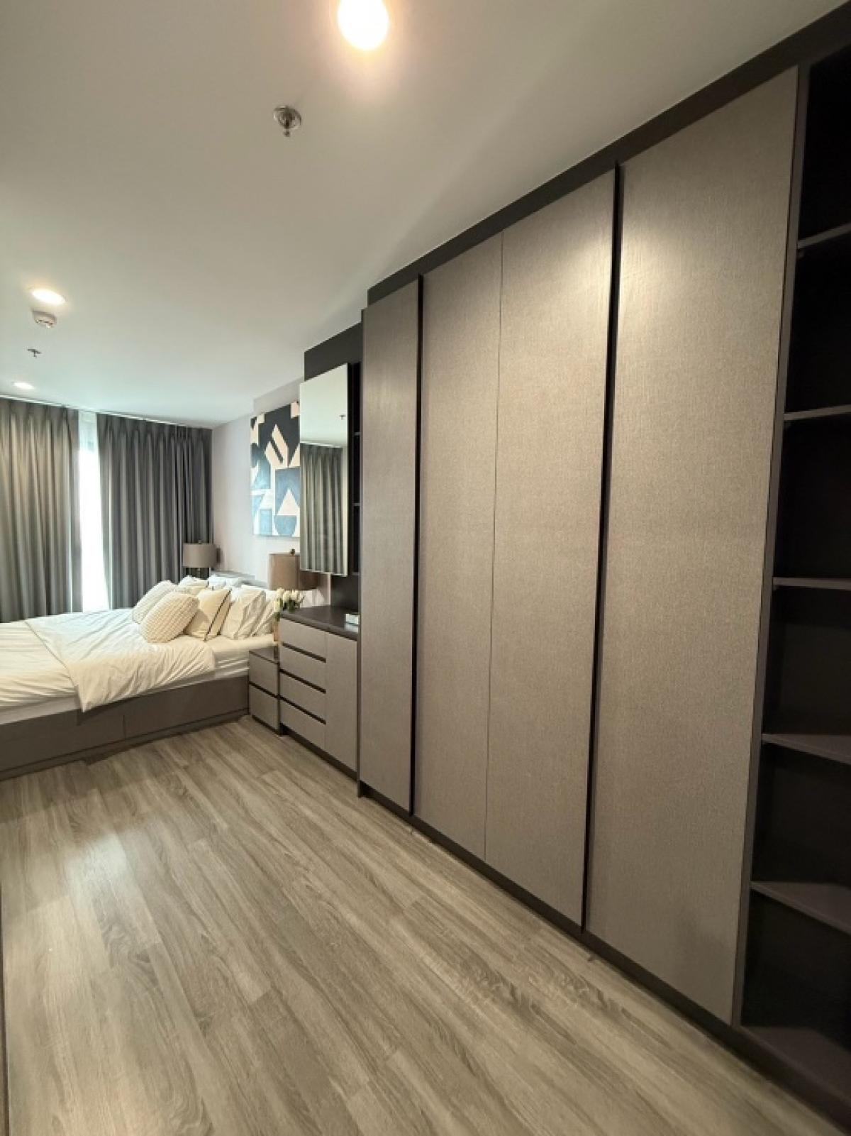 ให้เช่าคอนโดสยาม จุฬา สามย่าน : ✨ ให้เช่าคอนโด ideo chula samyan ห้องสวย พร้อมเข้าอยู่ทันที2 ห้องนอน 1 ห้องน้ำ ขนาด 45 ตร.ม.🛋️ เฟอร์นิเจอร์ครบ ⚡ เครื่องใช้ไฟฟ้าครบ