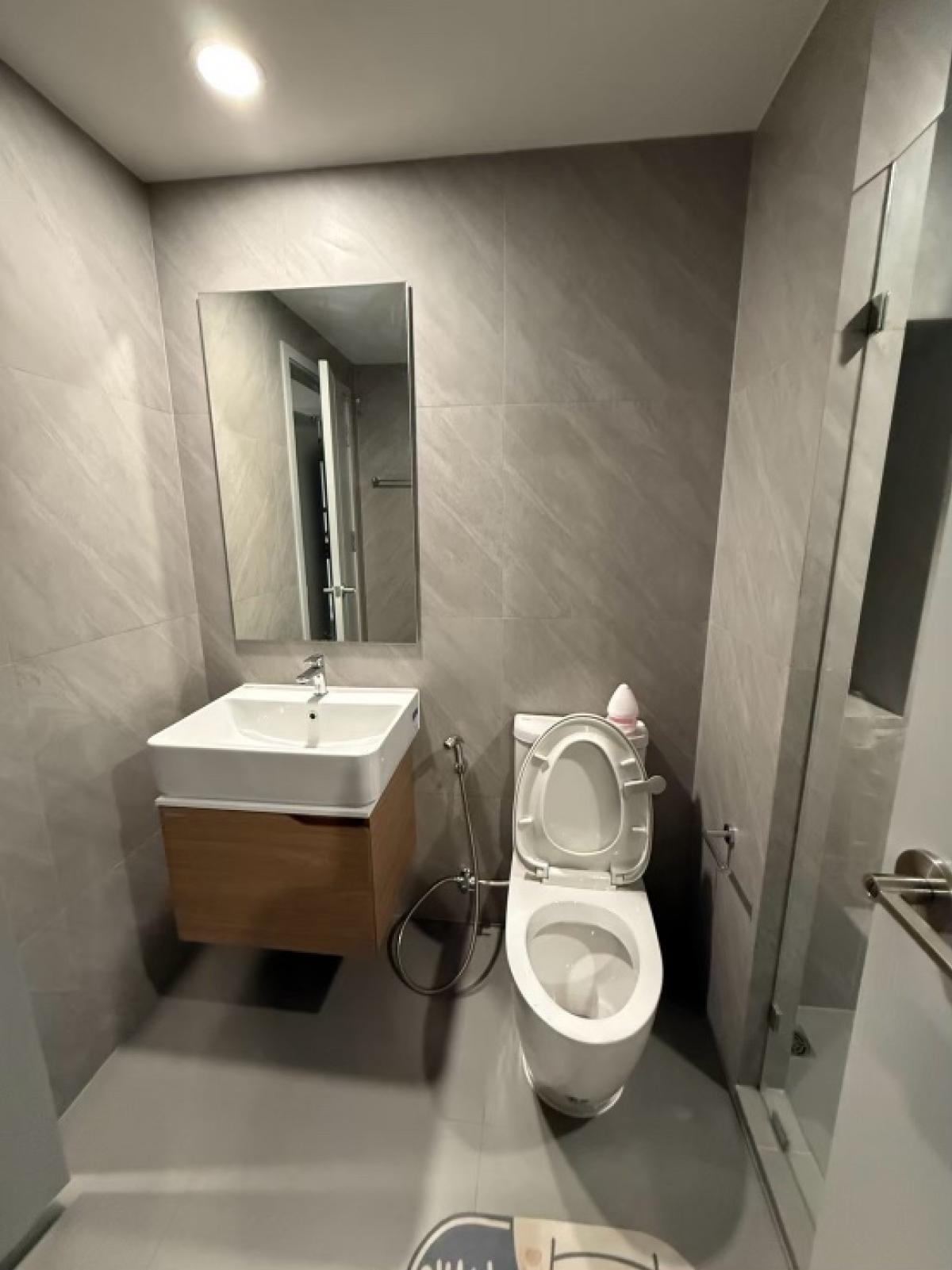 ให้เช่าคอนโดสยาม จุฬา สามย่าน : ✨ ให้เช่าคอนโด ideo chula samyan ห้องสวย พร้อมเข้าอยู่ทันที2 ห้องนอน 1 ห้องน้ำ ขนาด 45 ตร.ม.🛋️ เฟอร์นิเจอร์ครบ ⚡ เครื่องใช้ไฟฟ้าครบ