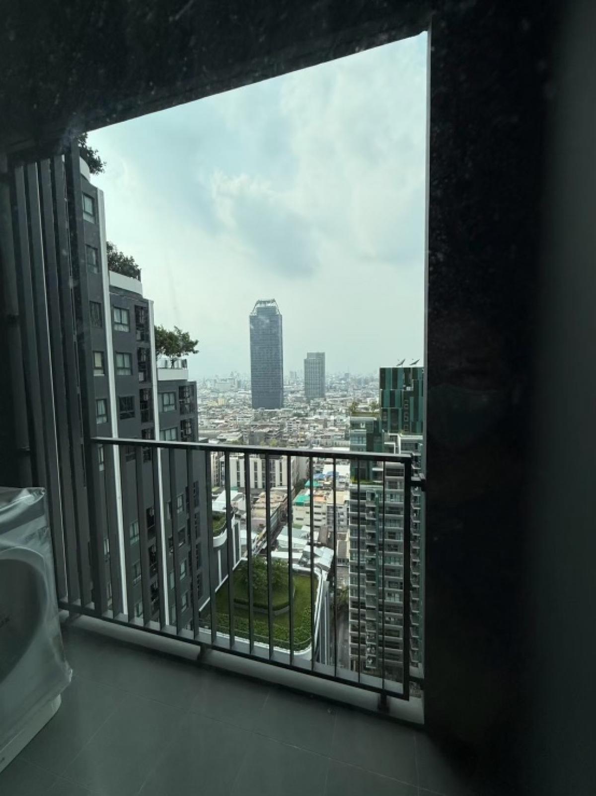 ให้เช่าคอนโดสยาม จุฬา สามย่าน : ✨ ให้เช่าคอนโด ideo chula samyan ห้องสวย พร้อมเข้าอยู่ทันที2 ห้องนอน 1 ห้องน้ำ ขนาด 45 ตร.ม.🛋️ เฟอร์นิเจอร์ครบ ⚡ เครื่องใช้ไฟฟ้าครบ