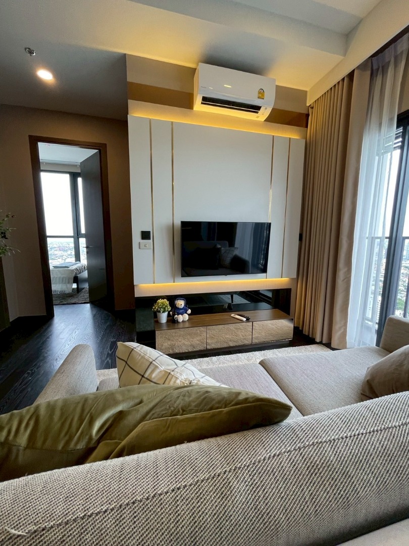 For RentCondoSukhumvit, Asoke, Thonglor : 🔥Rent Now🔥 Park Origin Thonglor, near BTS Thonglor Station. Fully furnished and ready to move in.
