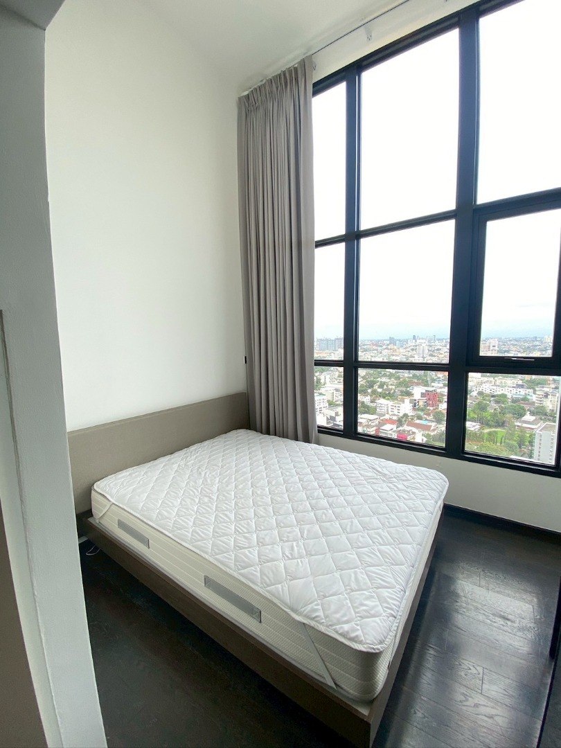 For RentCondoSukhumvit, Asoke, Thonglor : 🔥Rent Now🔥 Park Origin Thonglor, near BTS Thonglor Station. Fully furnished and ready to move in.