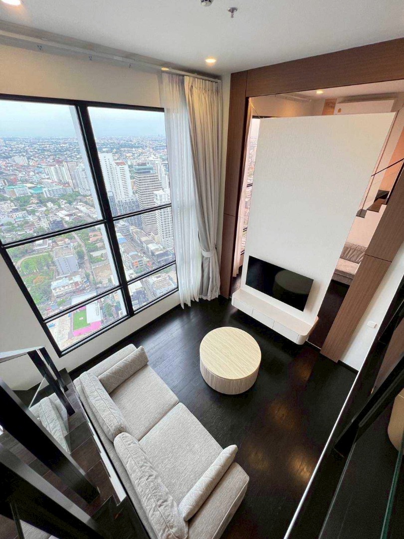 For RentCondoSukhumvit, Asoke, Thonglor : 🔥Rent Now🔥 Park Origin Thonglor, near BTS Thonglor Station. Fully furnished and ready to move in.