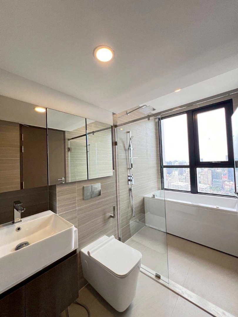 For RentCondoSukhumvit, Asoke, Thonglor : 🔥Rent Now🔥 Park Origin Thonglor, near BTS Thonglor Station. Fully furnished and ready to move in.