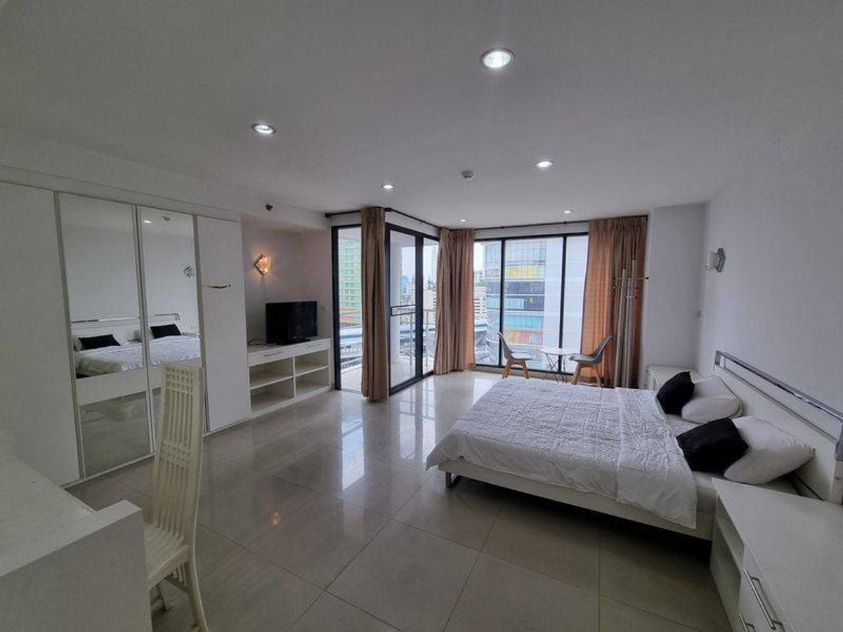 For RentCondoSukhumvit, Asoke, Thonglor : Condo for rent: Las Colinas (Condo Las Colinas) ((BTS Asoke MRT Sukhumvit)) MK-02 line @livingbkk