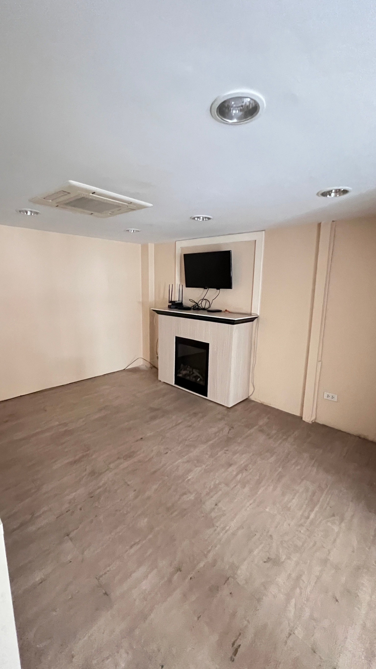 For SaleHome OfficeChokchai 4, Ladprao 71, Ladprao 48, : Home Office Nakniwat 27 / 4 Storey (FOR SALE) TPM169