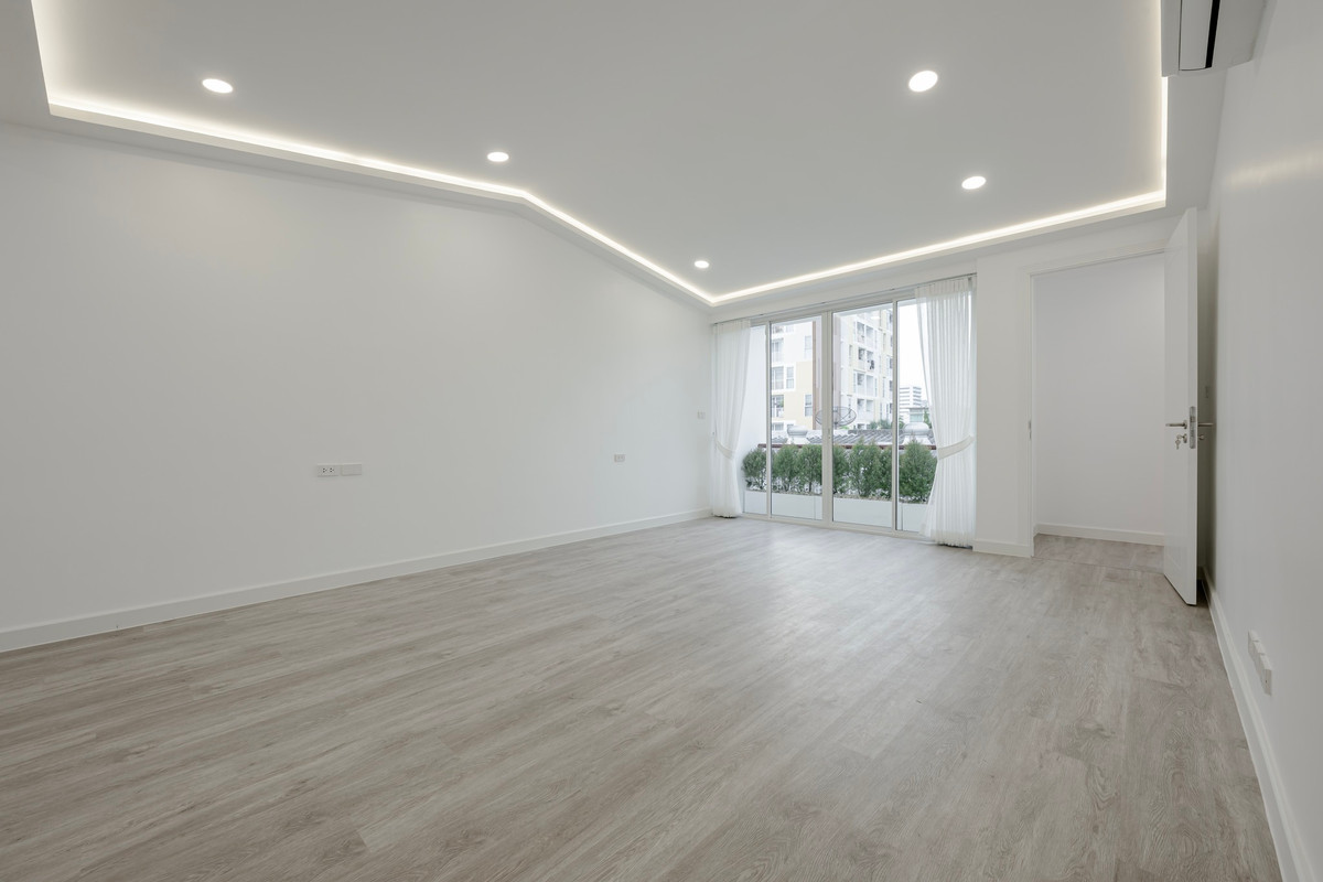 For SaleTownhomeSukhumvit, Asoke, Thonglor : K-6677 for sale, luxury townhome, newly decorated, near Thonglor, Artiar Pridi-Ekkamai, 3-story townhome, Pridi 42