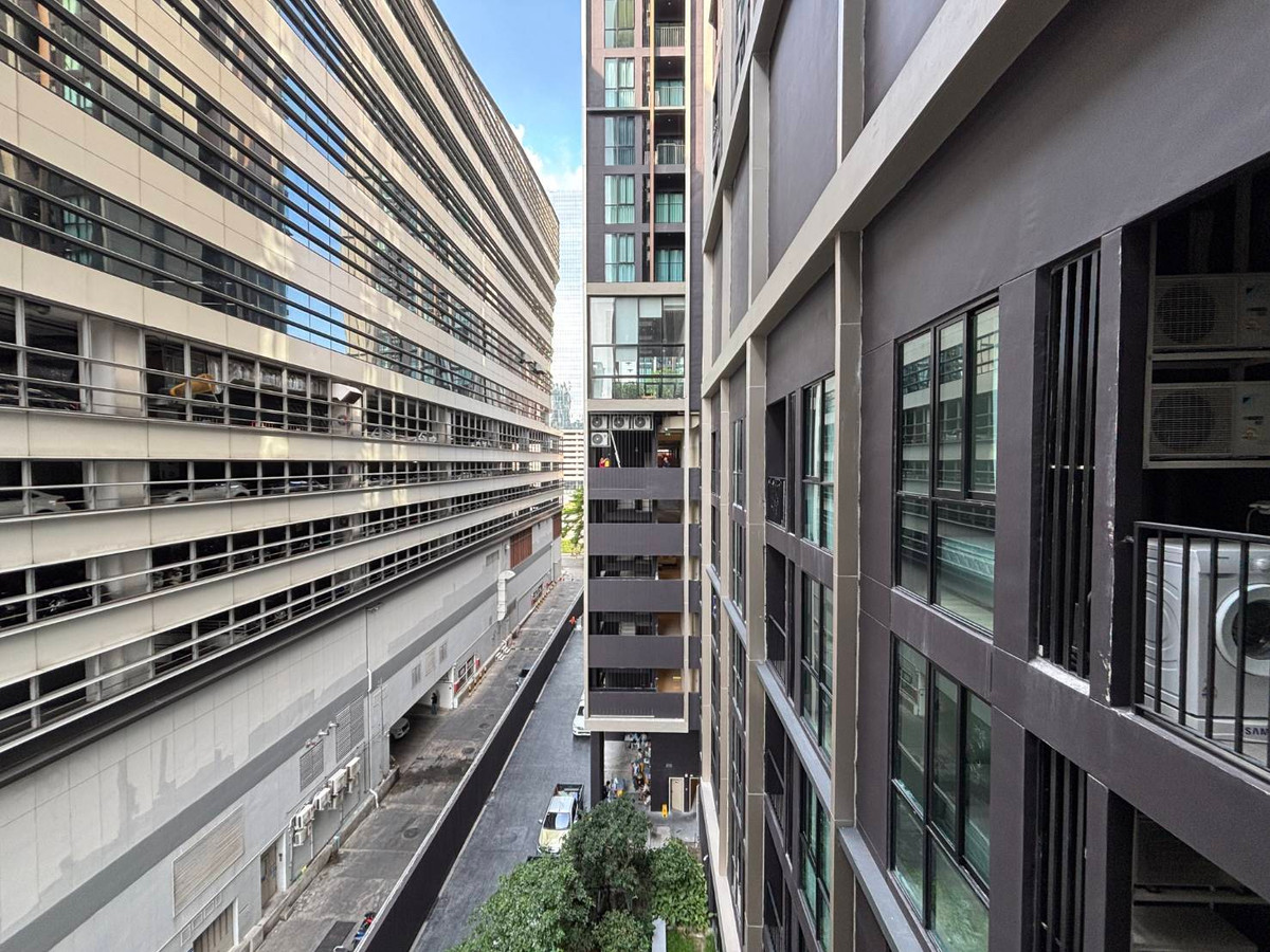 For RentCondoRama9, Petchburi, RCA : For Rent ✨ Nue District R9 Rama 9 ✨ Fully furnished with appliances, near MRT Rama 9.