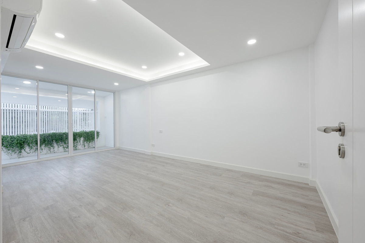 For SaleTownhomeSukhumvit, Asoke, Thonglor : K-6677 for sale, luxury townhome, newly decorated, near Thonglor, Artiar Pridi-Ekkamai, 3-story townhome, Pridi 42