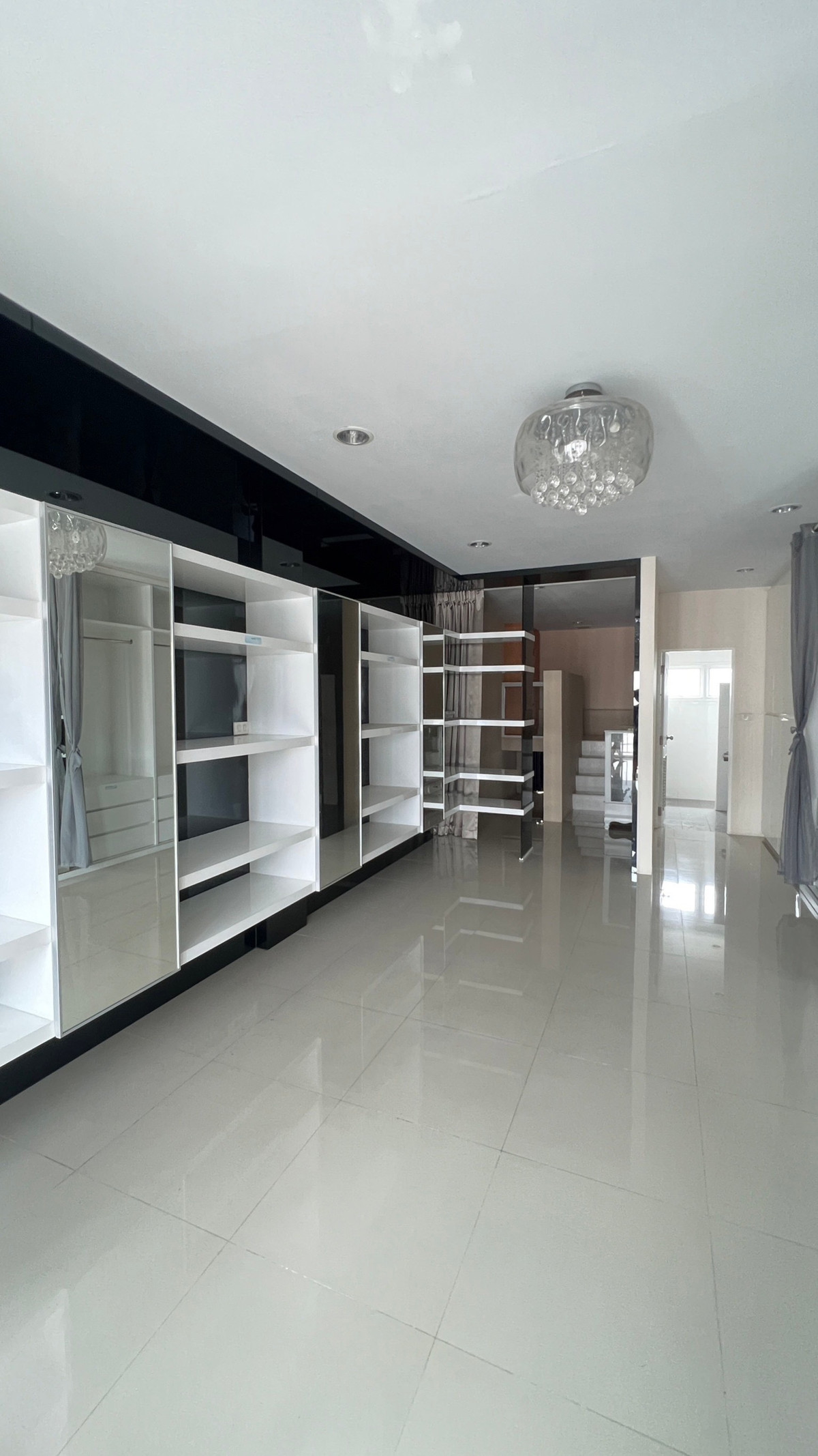 For SaleHome OfficeChokchai 4, Ladprao 71, Ladprao 48, : Home Office Nakniwat 27 / 4 Storey (FOR SALE) TPM169