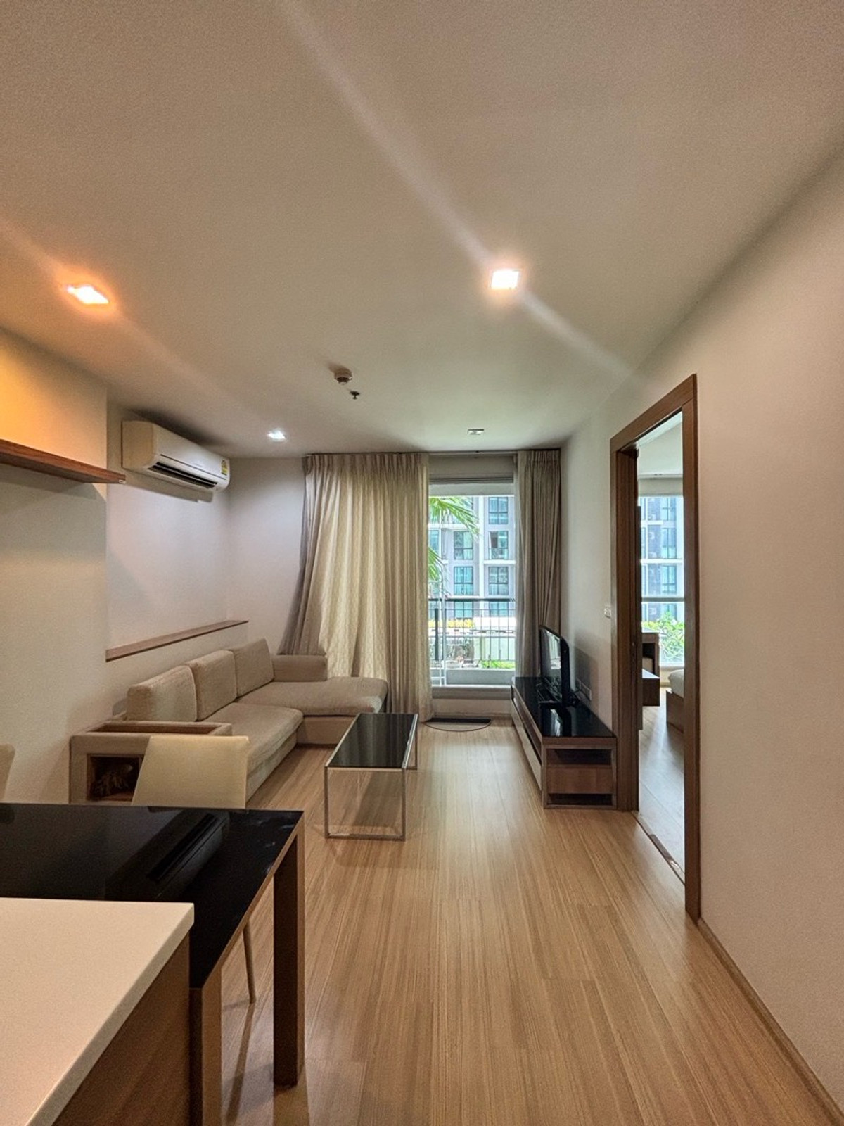 ขายคอนโดรัชดา ห้วยขวาง : ขายด่วน ราคาดีสุดในโครงการ!!!! 4.89mb 45 sqm. 