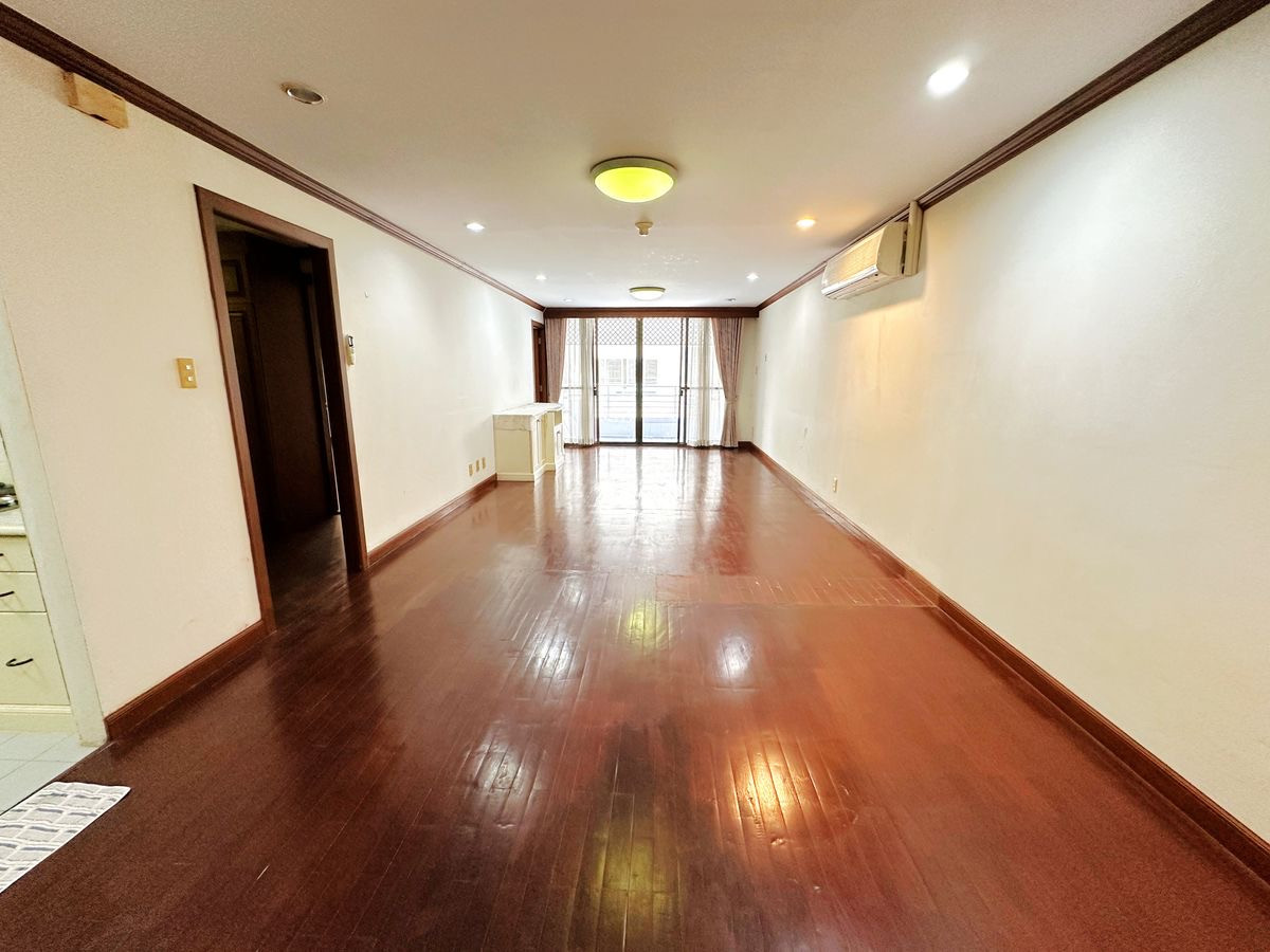 For SaleCondoSukhumvit, Asoke, Thonglor : Academia Grand Tower / Good price, move-in ready unit, prime location near BTS Phrom Phong. / 2 bed 84 sq.m.Tel. 0937890899