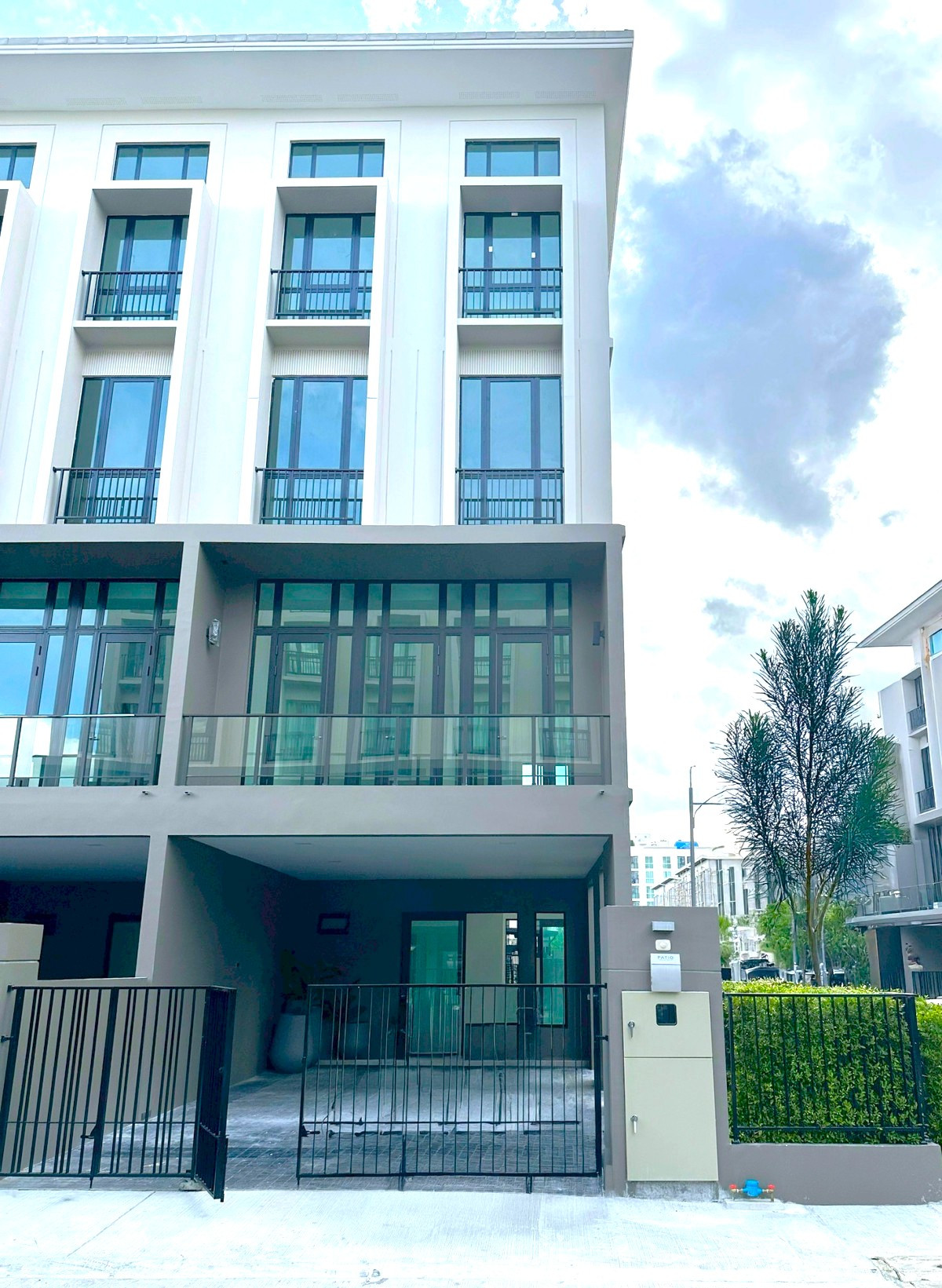 ให้เช่าทาวน์โฮมเกษตรศาสตร์ รัชโยธิน : จดทะเบียนบริษัทได้ *H0792♛ทาวน์โฮม 3 ห้องนอน ให้เช่า⚝(พาทิโอ รัชโยธิน)♜BTS รัชโยธิน∞099-5919653,065-9423251▚Line@sureresidence