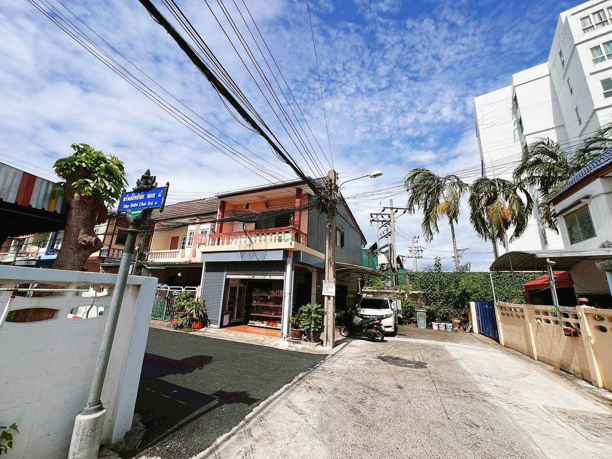 ขายทาวน์โฮมแจ้งวัฒนะ เมืองทอง : ขายทาวน์เฮ้าส์ 2 ชั้น ราคาดี ทำเลเยี่ยม เดินทางสะดวก ใกล้เทศบาลปากเกร็ด ซ.ขจรเนติยุทธ7 แจ้งวัฒนะ ปากเกร็ด5 นนทบุรี